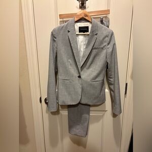 Women’s. Banana Republic Light Gray Suit